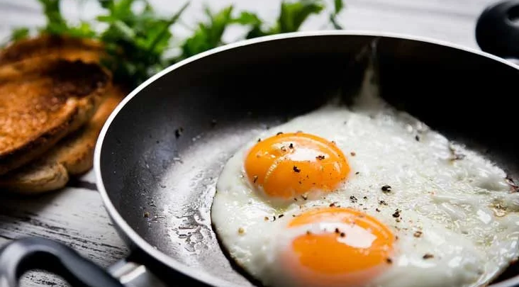 Are eggs linked to colon cancer?